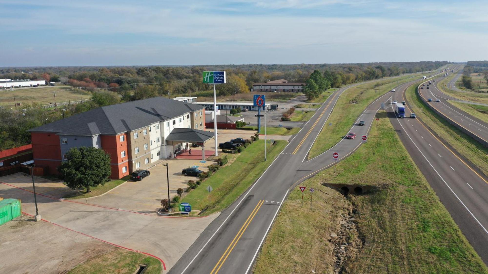 Holiday Inn Express & Suites Sulphur Springs By Ihg Exteriör bild